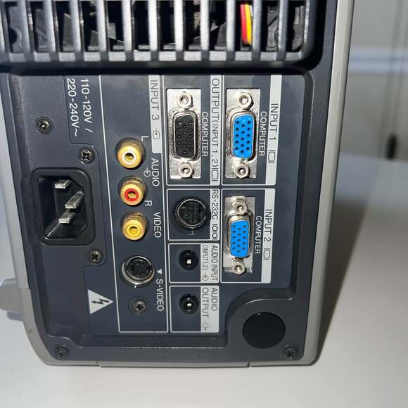 SHARP NOTEVISION TABLETOP PROJECTOR PG-C30XU  (R) - Picture 9 of 9